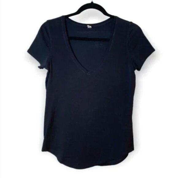 Lululemon Love Tee V-Black Size 8 V-Neck Pima Cotton Layering On the Move Round - Picture 3 of 7